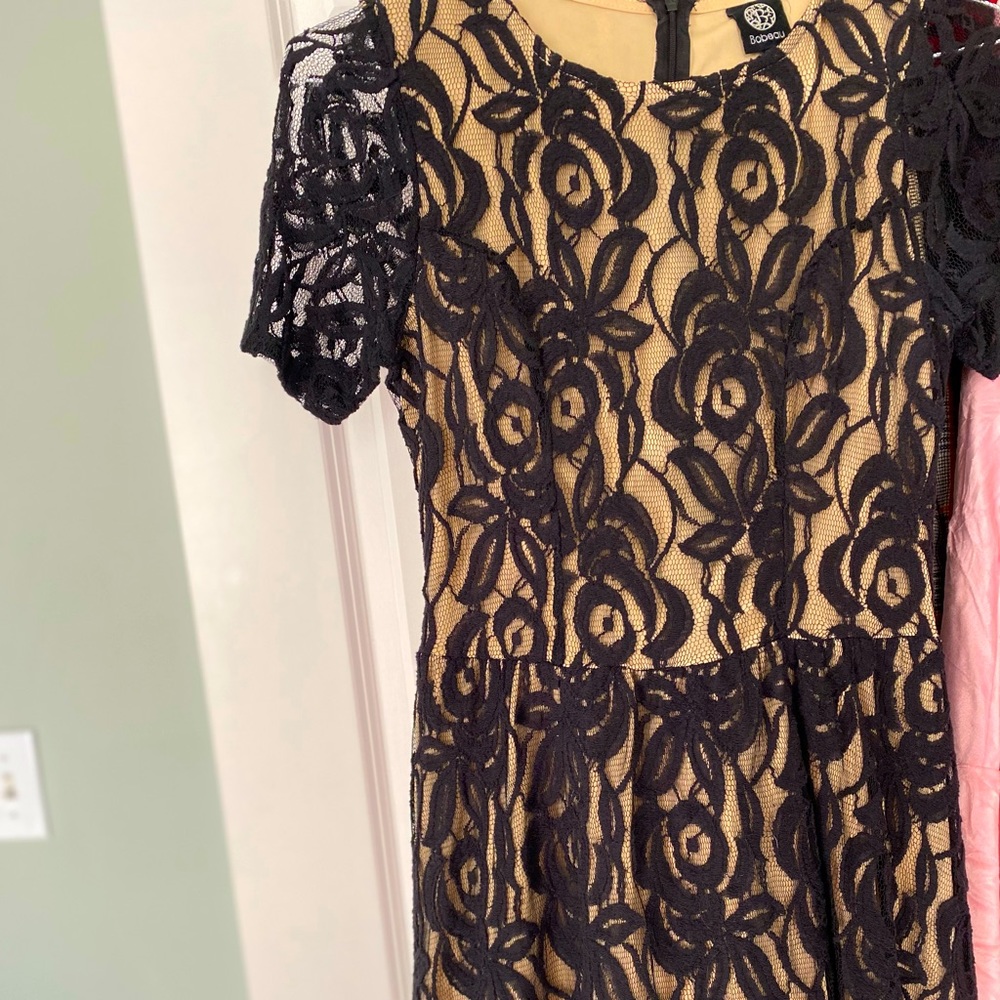 Lace Black Cap-sleeve Dress